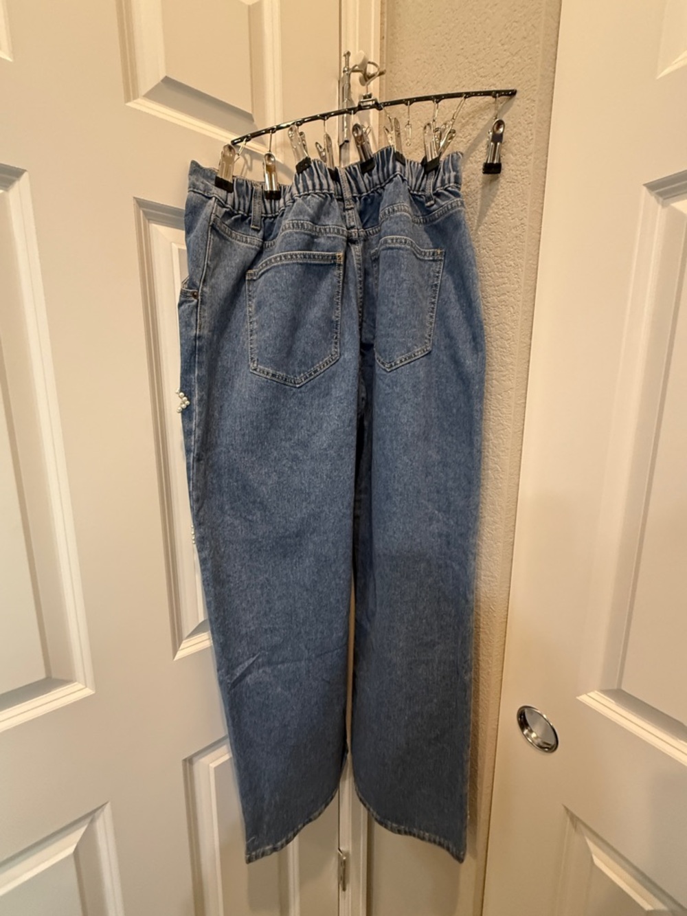 Oli & Hali Blue Denim Straight-Leg Jeans with Pearl Floral Appliqués - Picture 2 of 5